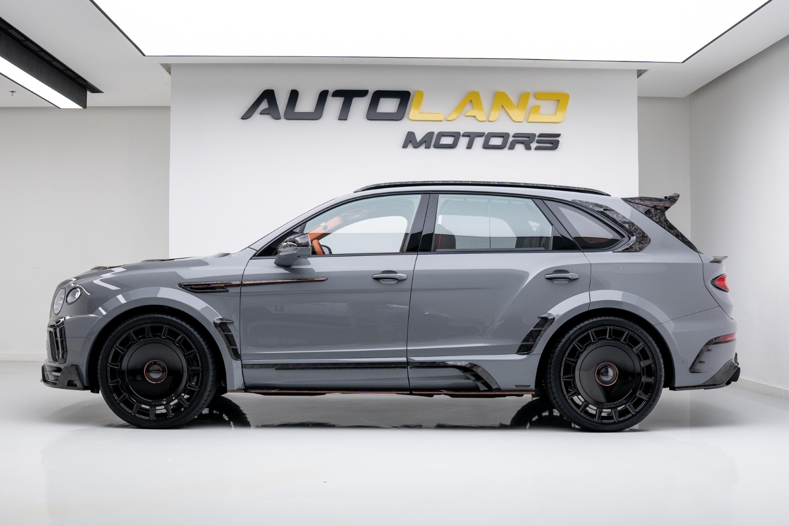 2025 BENTLEY BENTAYGA MANSORY | NAIM AUDIO SYSTEM | SPORT EXHAUST | FULL CARBON